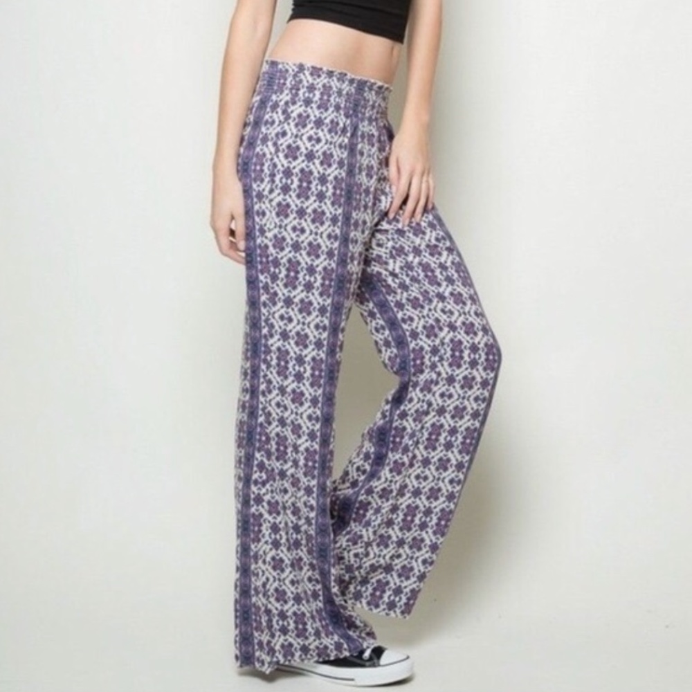 Brandy Melville Floral Purple Casual Pants One Size
